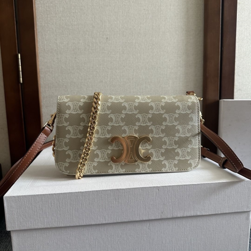 Ce1i*e triomphe bags